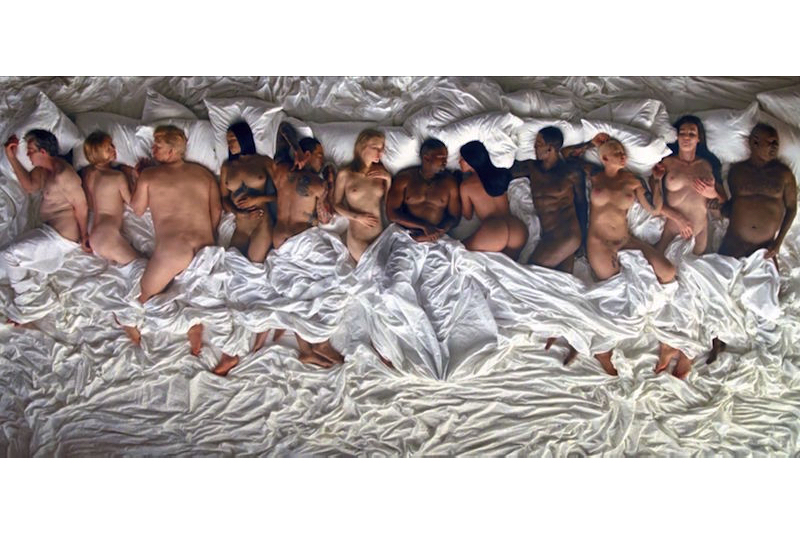 毫無遮掩．Kanye West 爭議單曲 “Famous” MV 正式發佈
