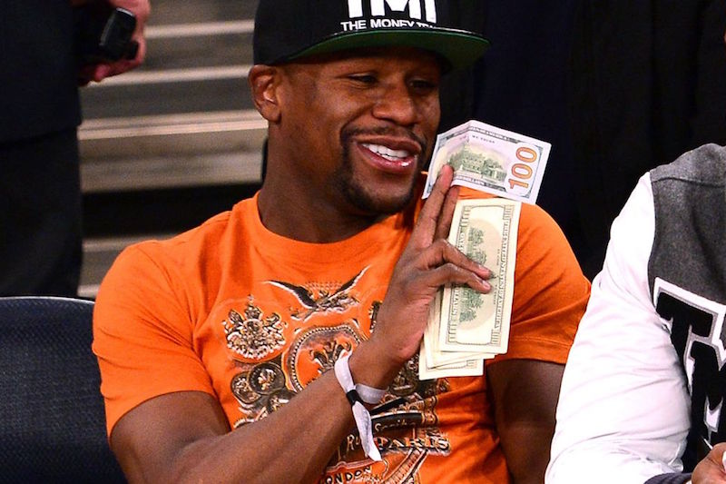 世界拳王 Floyd Mayweather：「我太有錢了，所以不穿 Air Jordan。」