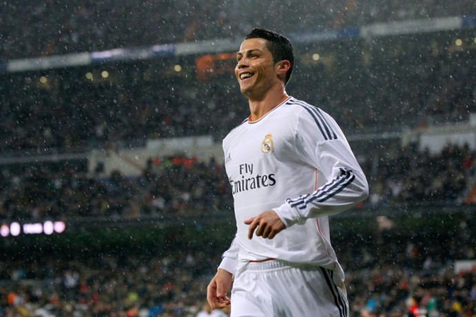 一覽世界足球巨星 Cristiano Ronaldo 私人「10」大名車收藏