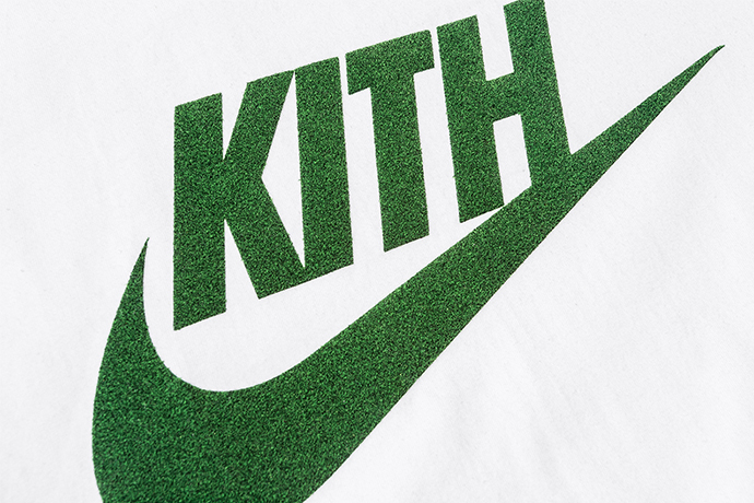 Kith X Nike 聯名 T-Shirt 再一發，網球植絨上身！