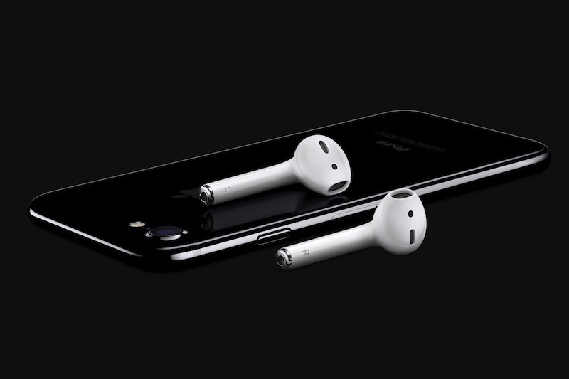Apple 表示：「移除 3.5mm 耳機孔，是為了要邁向更好的未來。」