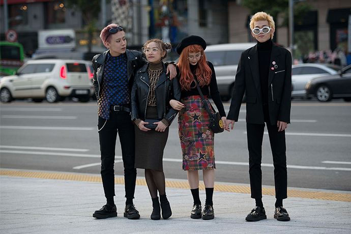 可以作為範本，來看看怎麼穿！韓國首爾時裝週場外街拍！