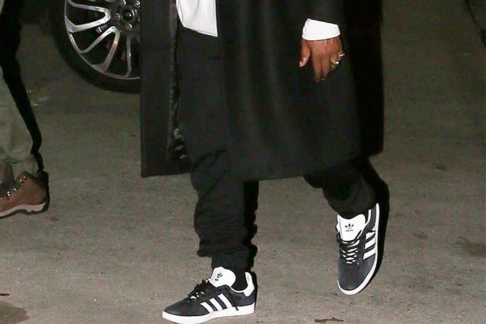 除了 Yeezy Boost 外，你知道肯爺 Kanye West 也會搭配這「3」雙鞋嗎？！