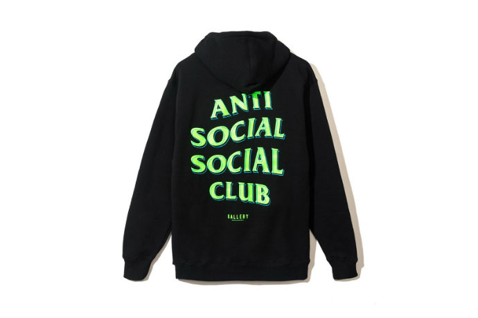 讓 Anti Social Social Club X RSVP Gallery 來告訴你螢光綠也非常吸睛？！
