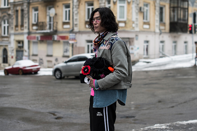 混搭元素的極致展現，烏克蘭時裝週場外街拍繼續看！