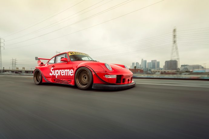 這台 Supreme x Porsche 911 應該是每個潮人的夢想車款吧？