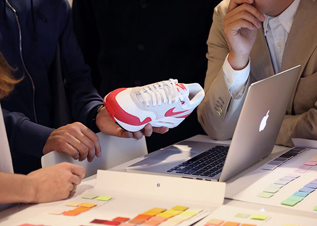 12 位領創者將在今年的“Vote Forward”活動中賦予 Nike Air 鞋款全新視野。
