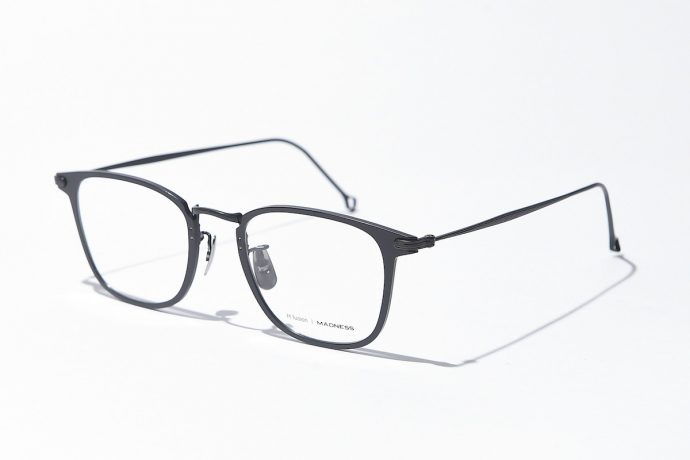MADNESS 三週年別注聯名登場！找來日本職人品牌打造六叔規格眼鏡