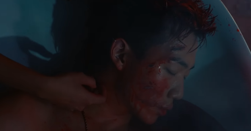 人氣歌手 ØZI 最新「血腥」浪漫 R&B《PREY 掠食》MV 正式發布！