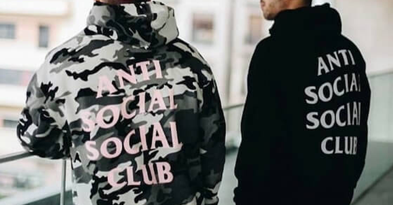 純靠「名人上身」爆紅的 Anti Social Social Club 為什麼還活得這麼好？