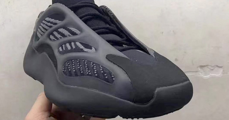 首發配色都還沒到手，YEEZY 700 V3 又更新！？