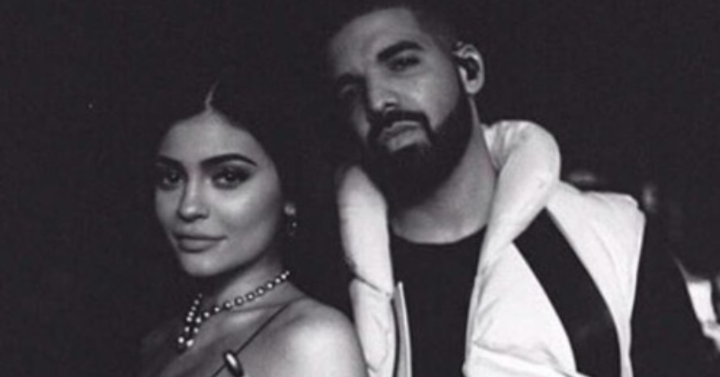 不要跟 Travis Scott 說啦！Drake 在未發表單曲中爆料跟 Kylie Jenner 是炮友！