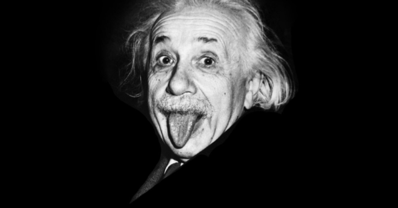 想給世界好好上一課？穿上 Sacai 愛因斯坦系列當個公民老師！