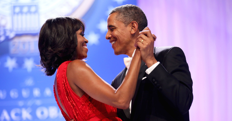 他不是情聖還有誰能是？每一個字都能感受到愛，歐巴馬曝光寫給愛妻的生日祝福「有妳在的任何一刻都是福氣」！