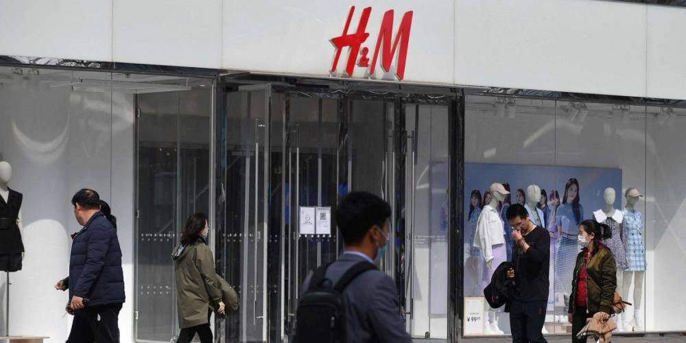 貴為掌旗手卻為錢龜起來？H&M 發表聲明挽回中國市場，全文隻字未提「新疆棉」！