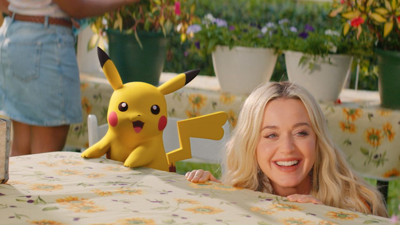 Katy Perry 與皮卡丘互動真的讓人被萌到了！ 為了慶祝 Pokémon 25 週年推出的全新單曲《Electric》太可愛啦！