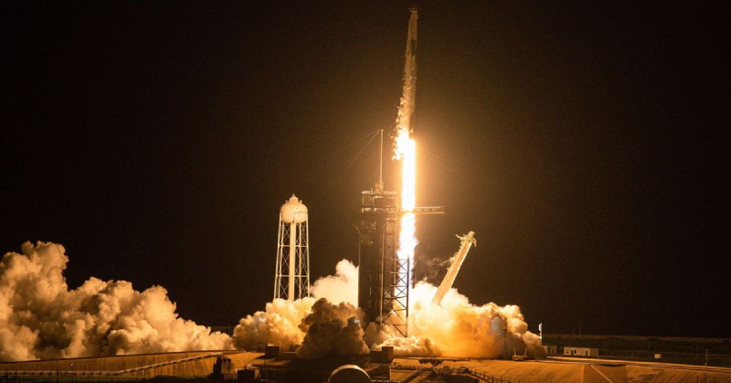以後可以把你射到外太空了！SpaceX 首架「全平民」乘載火箭順利升空！