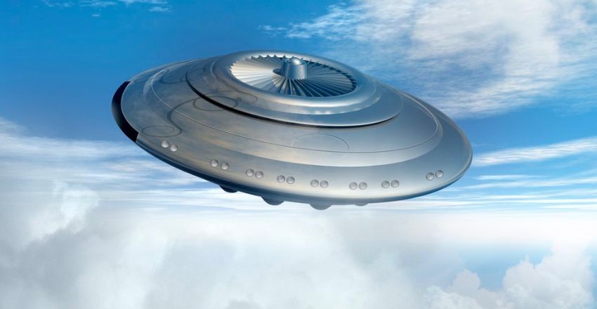 世界大戰即將開打？ 百架 UFO 圍繞美國軍艦被證實是真的？！